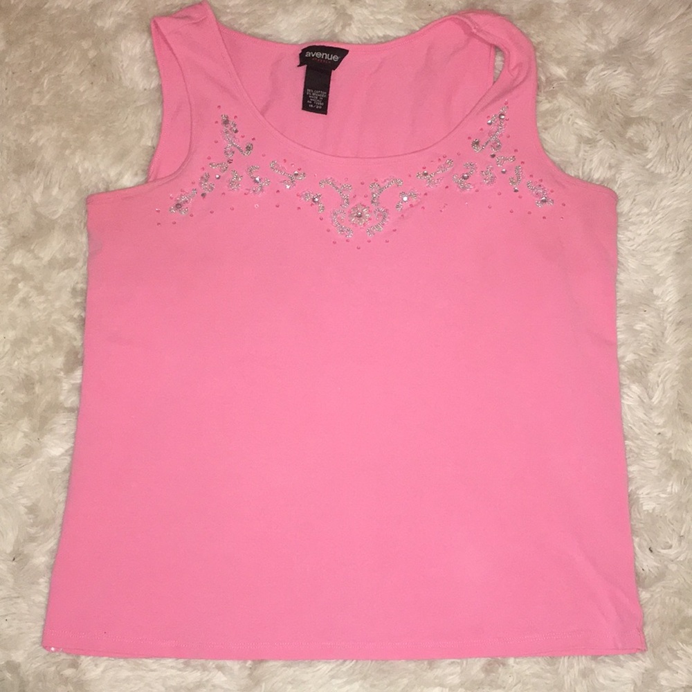 Women’s pink tank top in XL